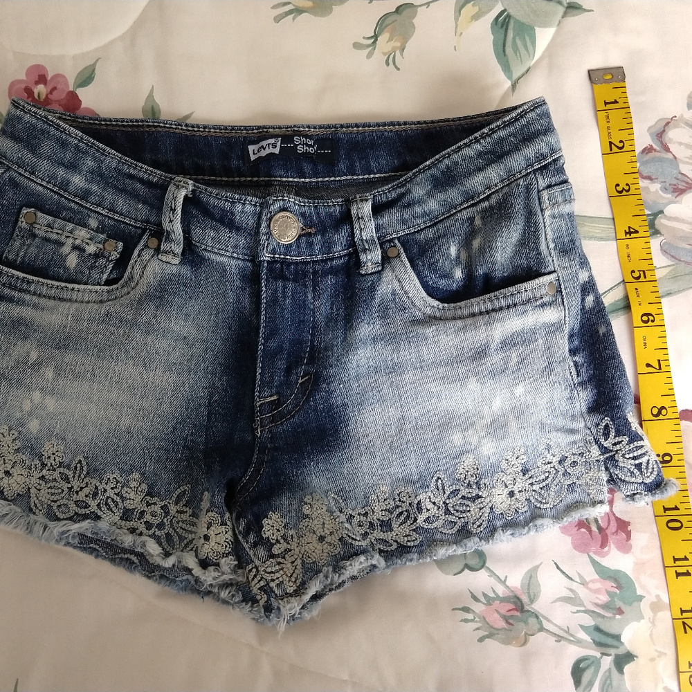 Levi’s Shorty Shorts girls, size 12